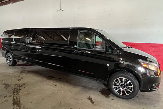 mercedes black limo exterior